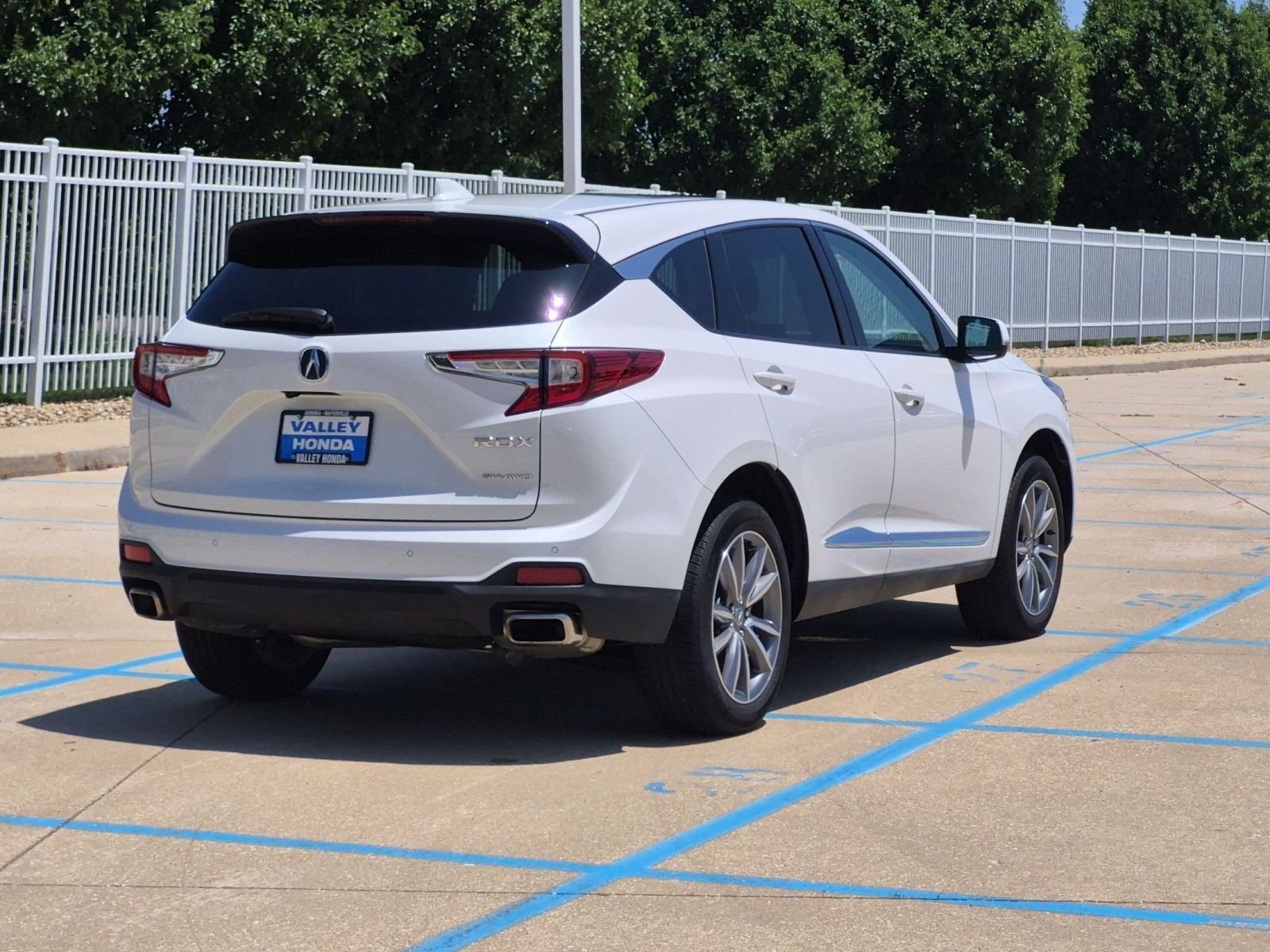 Used 2023 White Acura w/Technology Package image 6