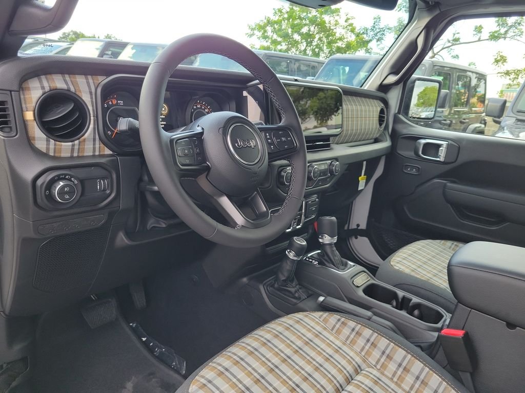 New 2026 Bright White Clearcoat Jeep 85th Anniversary Edition image 10