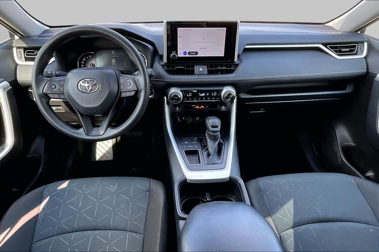 Used 2025 Ice Cap Toyota XLE image 16