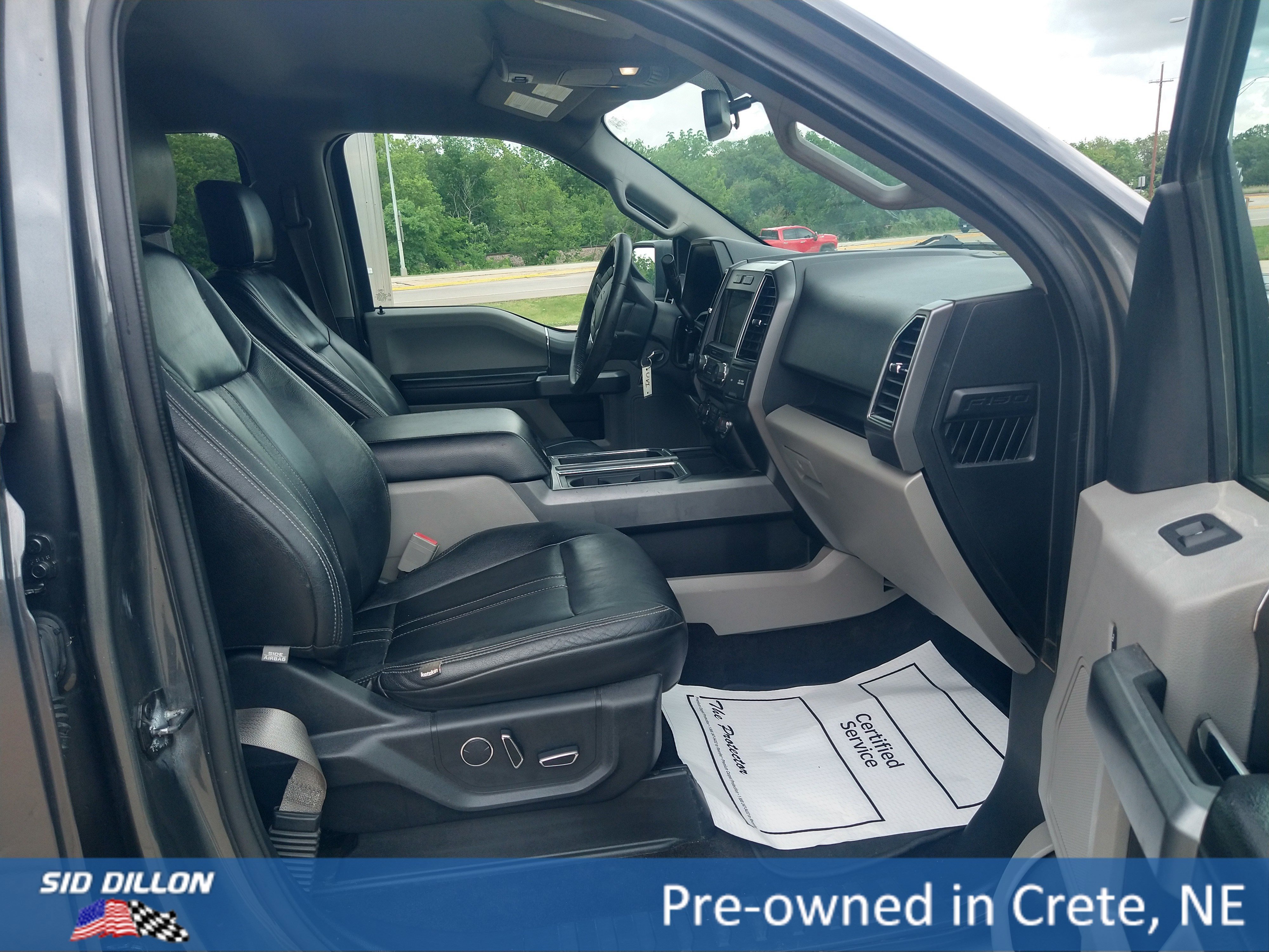 Used 2018 Shadow Black Ford XLT image 4