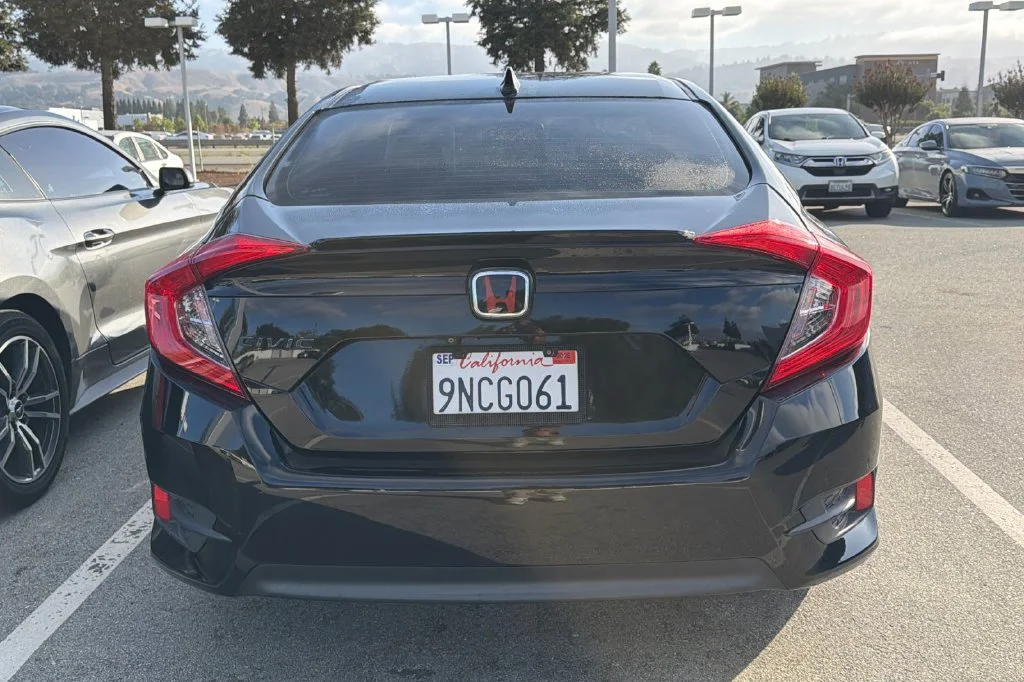 Used 2017 Crystal Black Pearl Honda EX-T image 6