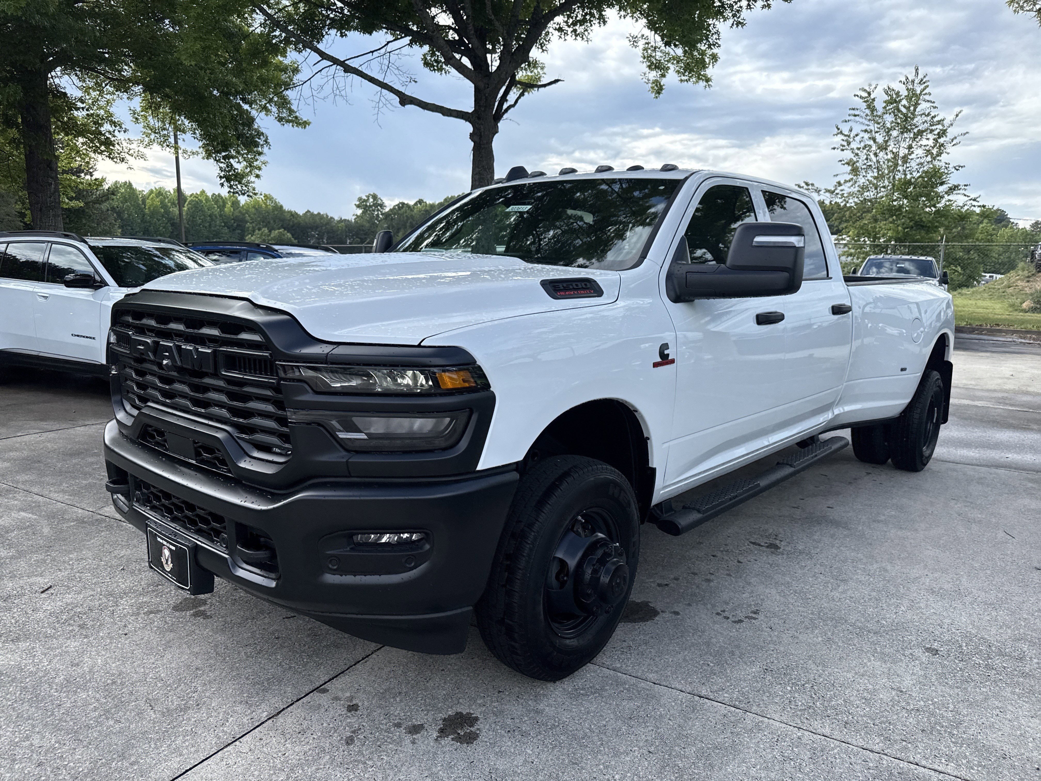 New 2026 Bright White Clearcoat RAM Tradesman image 3