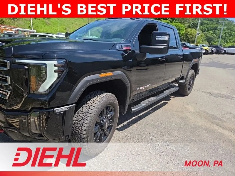 2024 GMC Sierra 4WD Crew Cab Standard Box AT4's photo