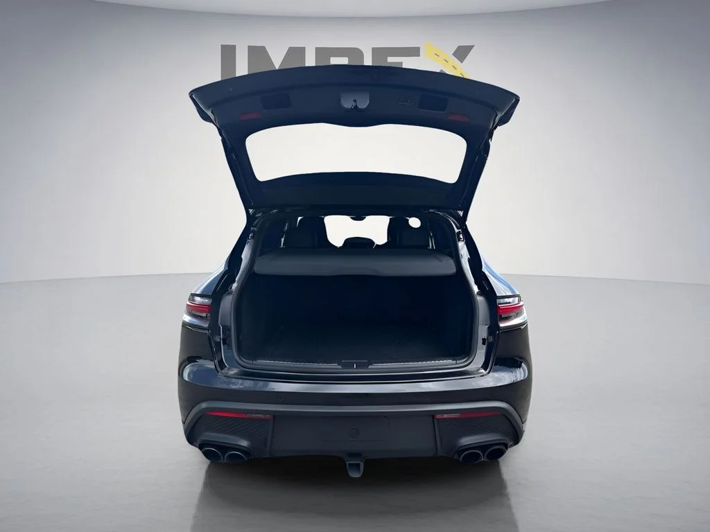 Used 2023  Porsche T image 31