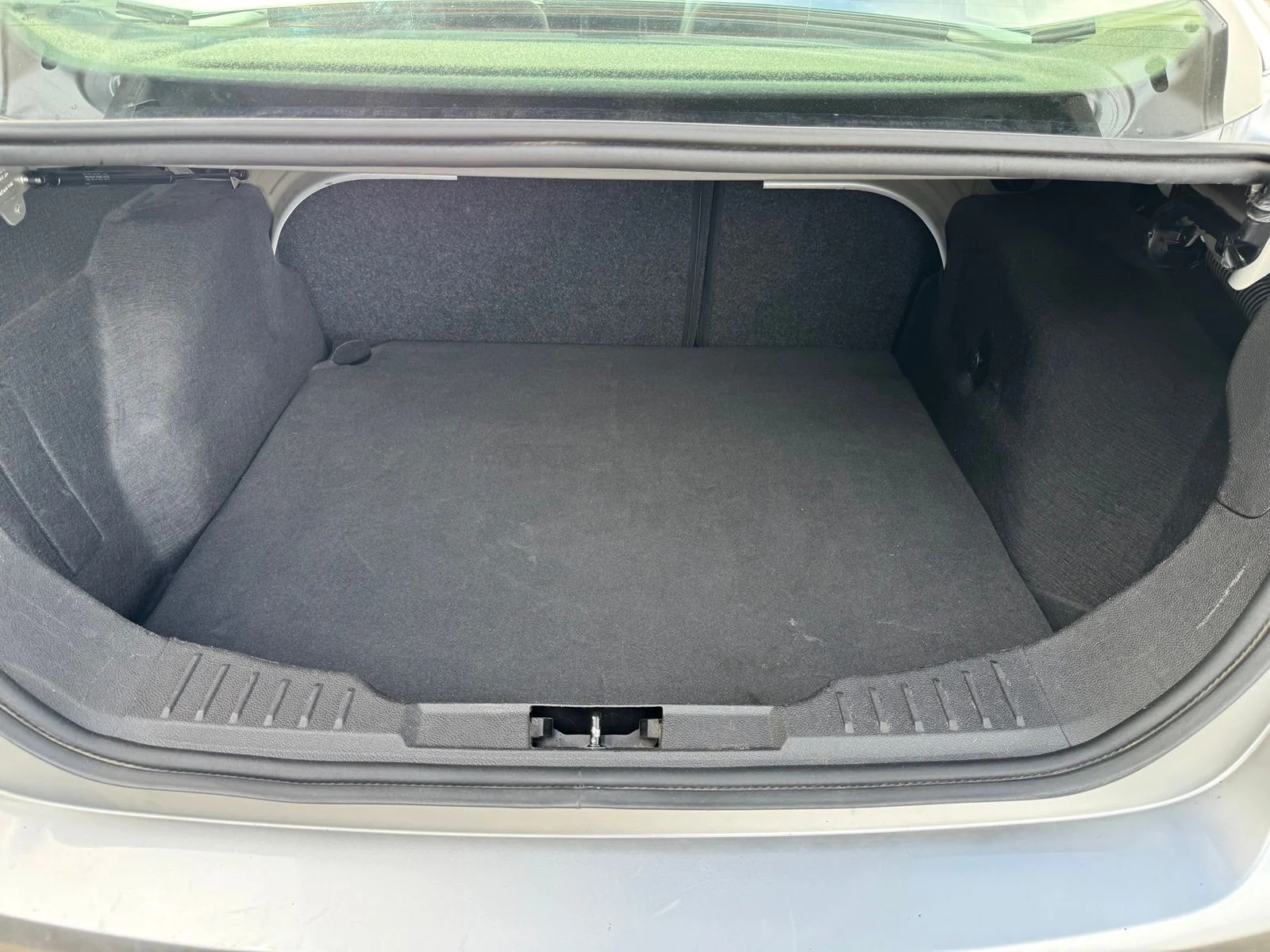 Used 2017 Silver Ford SE image 27