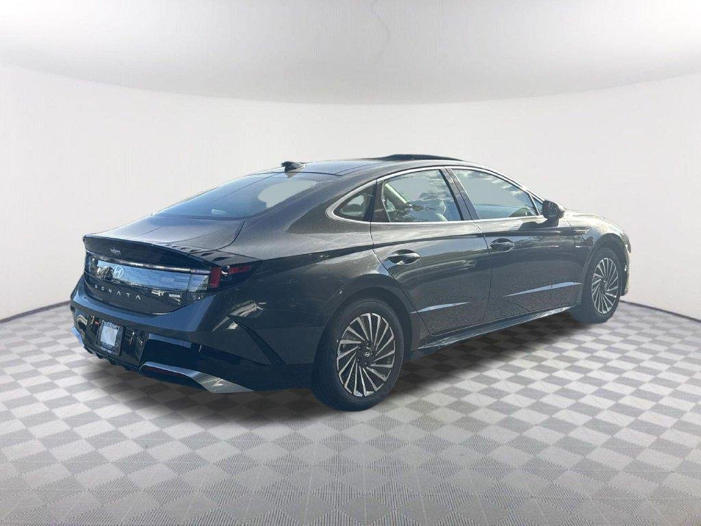 New 2026 Gray Hyundai SEL image 5