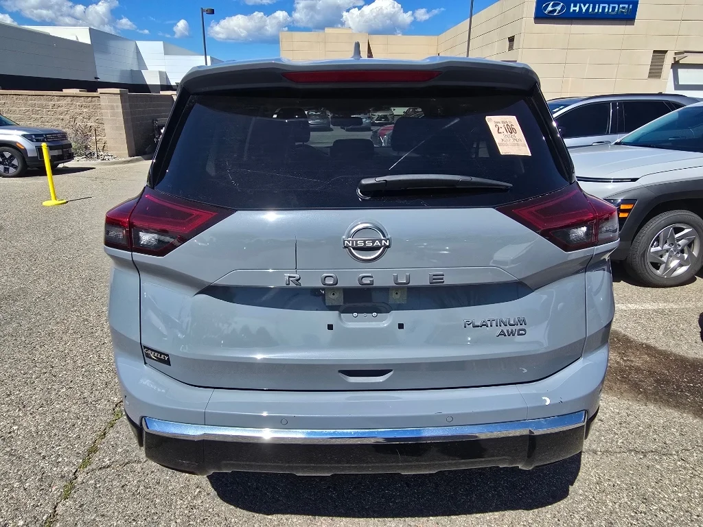 Used 2024 Boulder Gray Pearl Nissan Platinum image 15