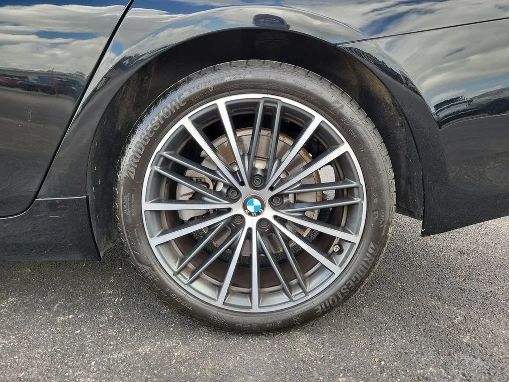 Used 2023 Black BMW i image 33