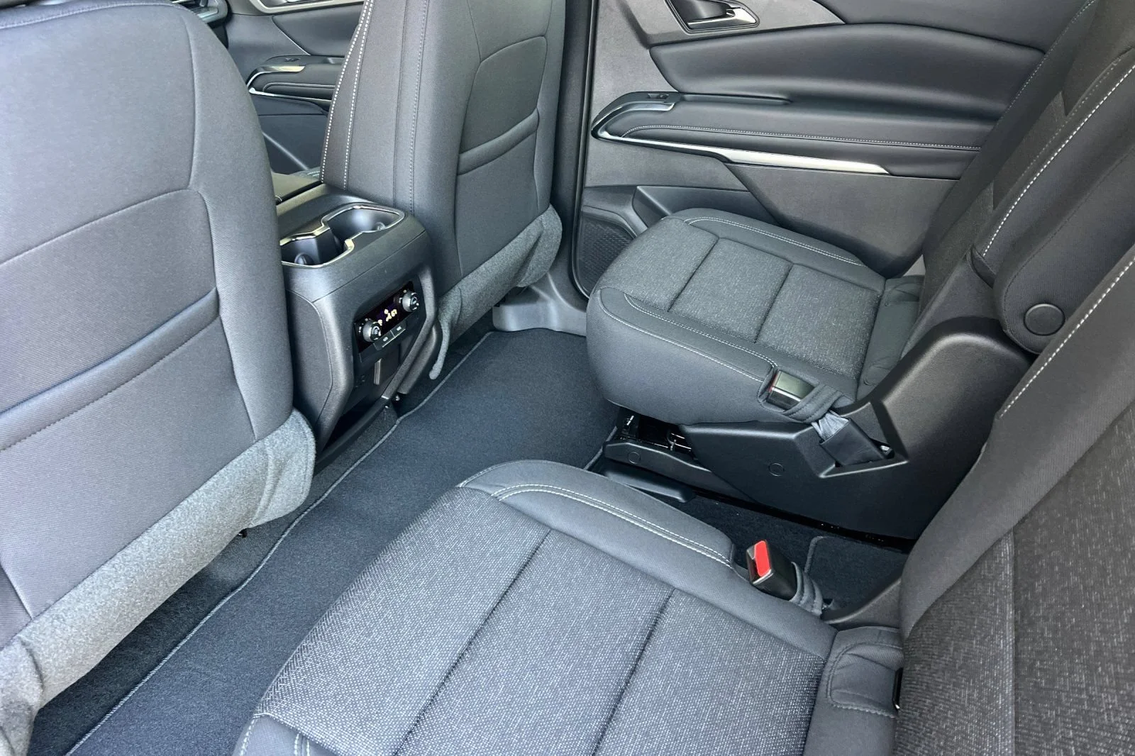 New 2027 Mosaic Black Metallic Chevrolet LT image 12