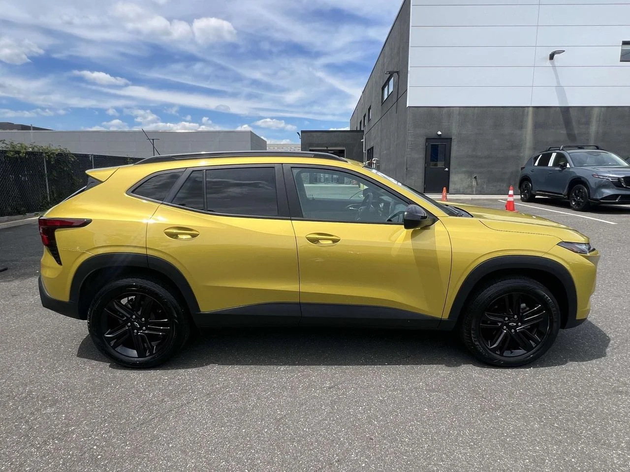 Used 2024 Nitro Yellow Metallic Chevrolet FWD ACTIV image 9