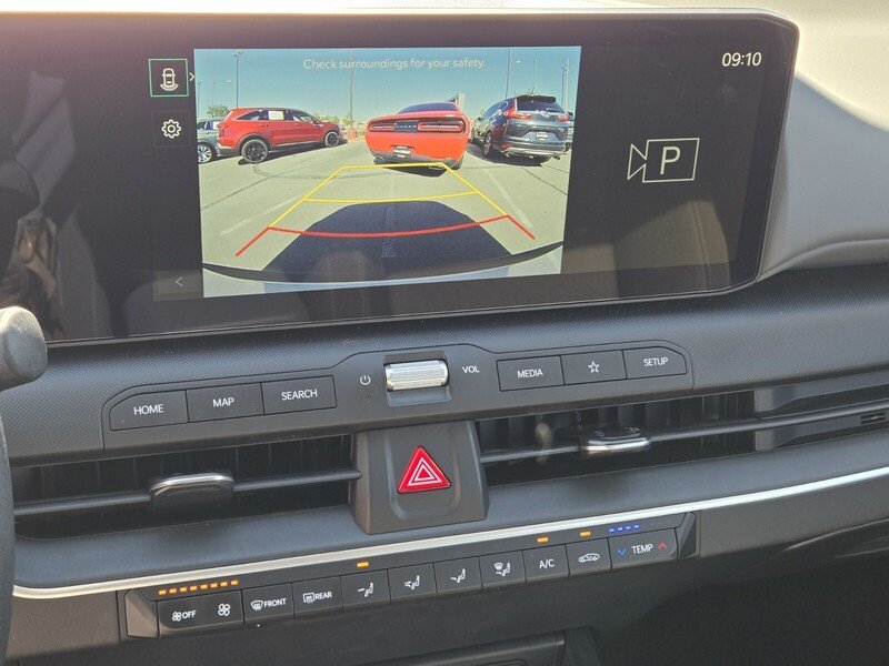 Used 2025 Snow White Pearl KIA LXS FWD image 20