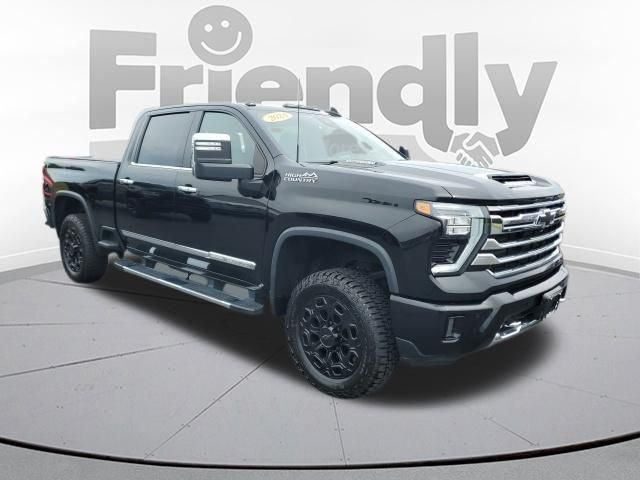 Used 2024 Black Chevrolet High Country image 7