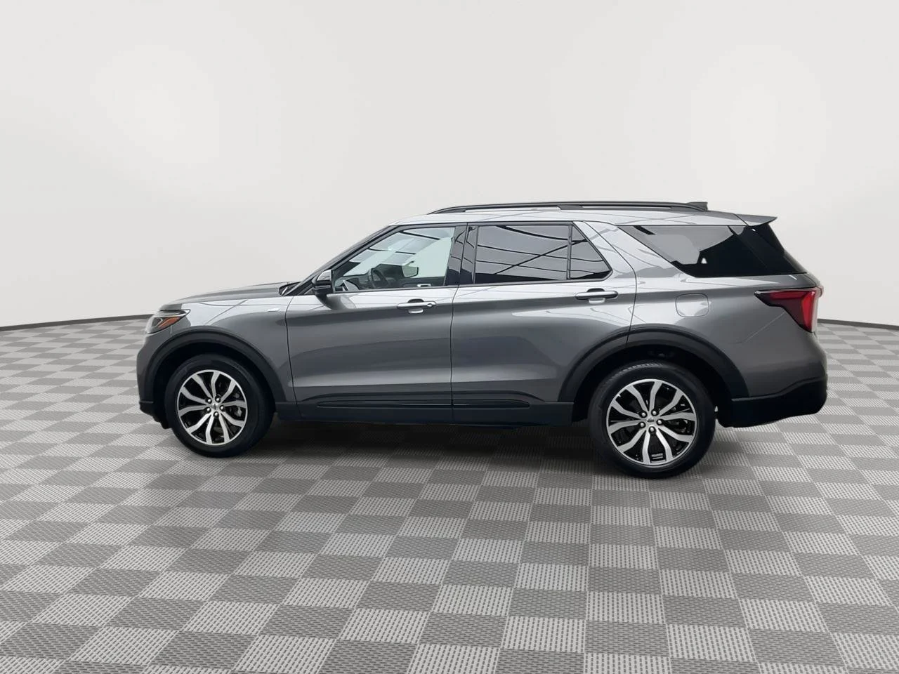 Used 2025 Gray Ford ST-Line image 40