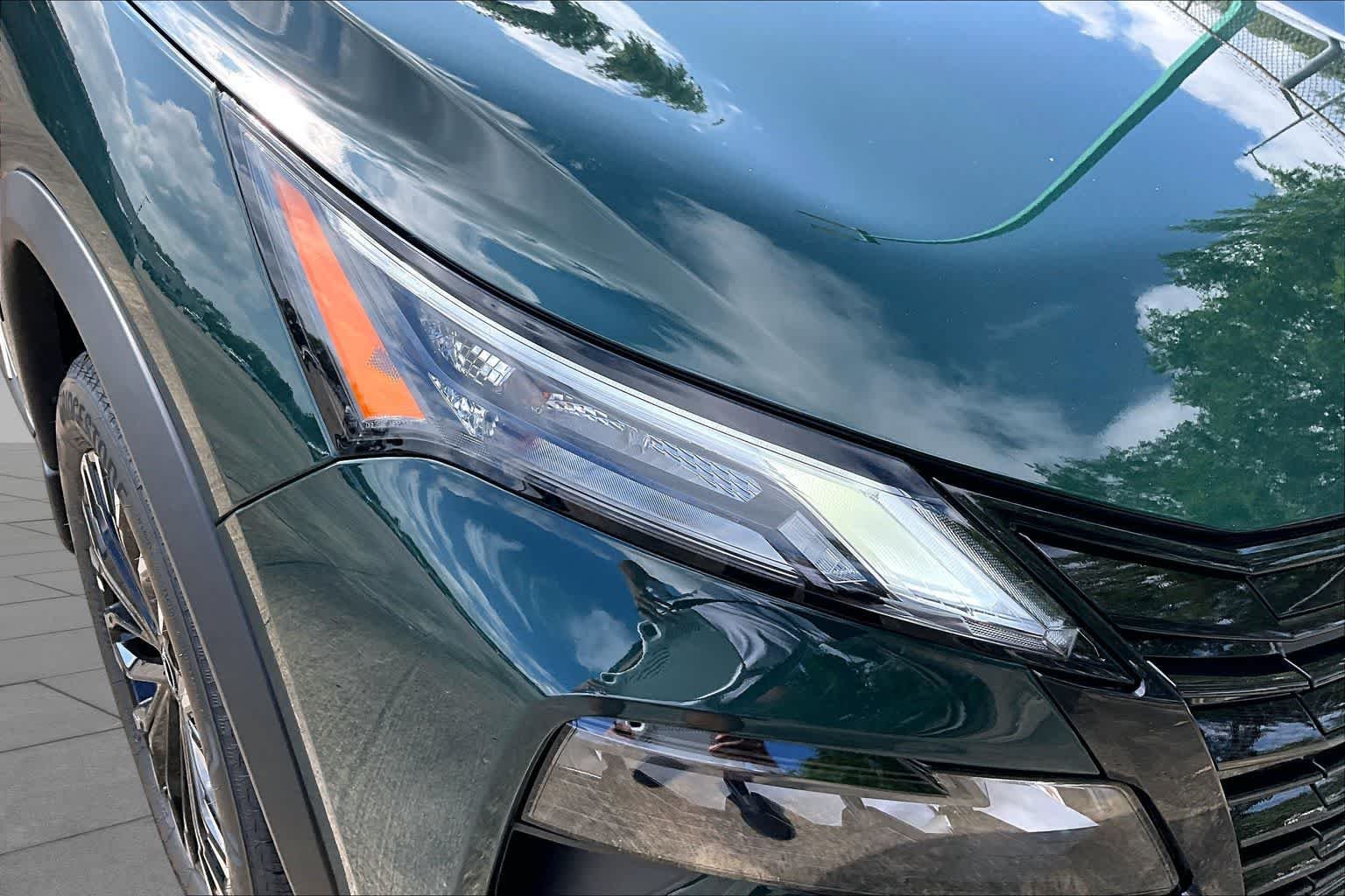 New 2026 Obsidian Green Pearl Nissan Dark Armor image 18