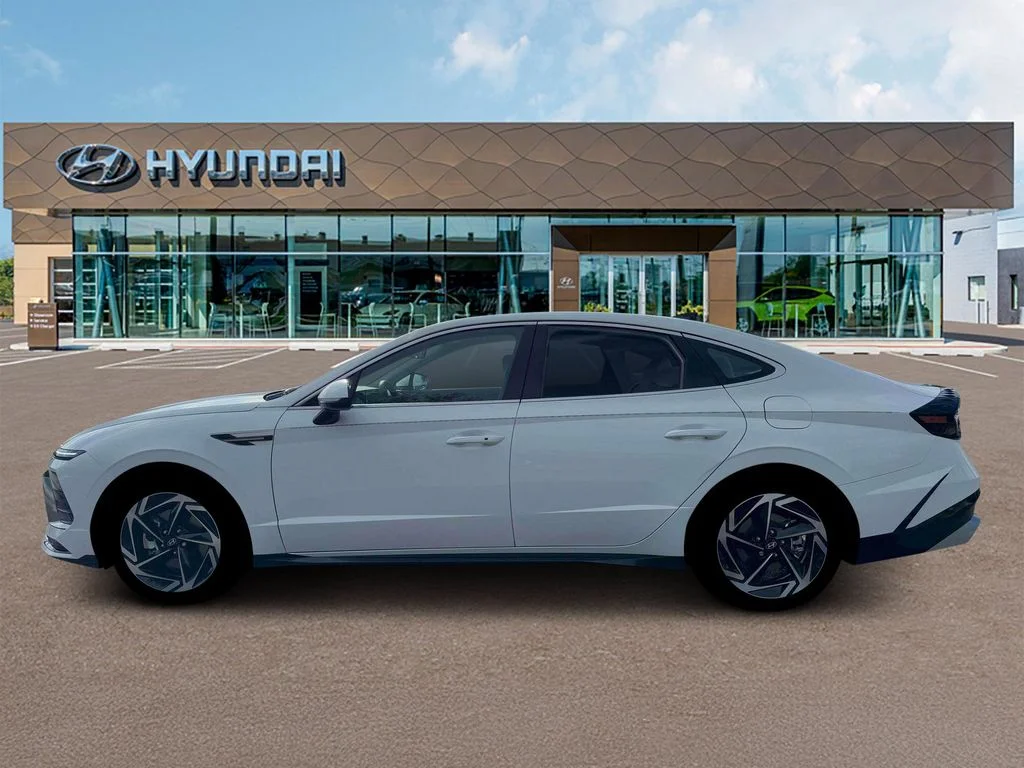 New 2026 White Hyundai SEL Sport image 3