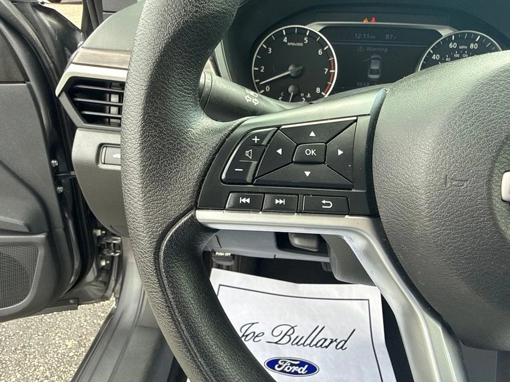 Used 2025 Gun Metallic Nissan 2.5 SV image 32
