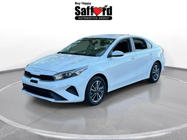 2023 Kia Forte LXS AT's photo