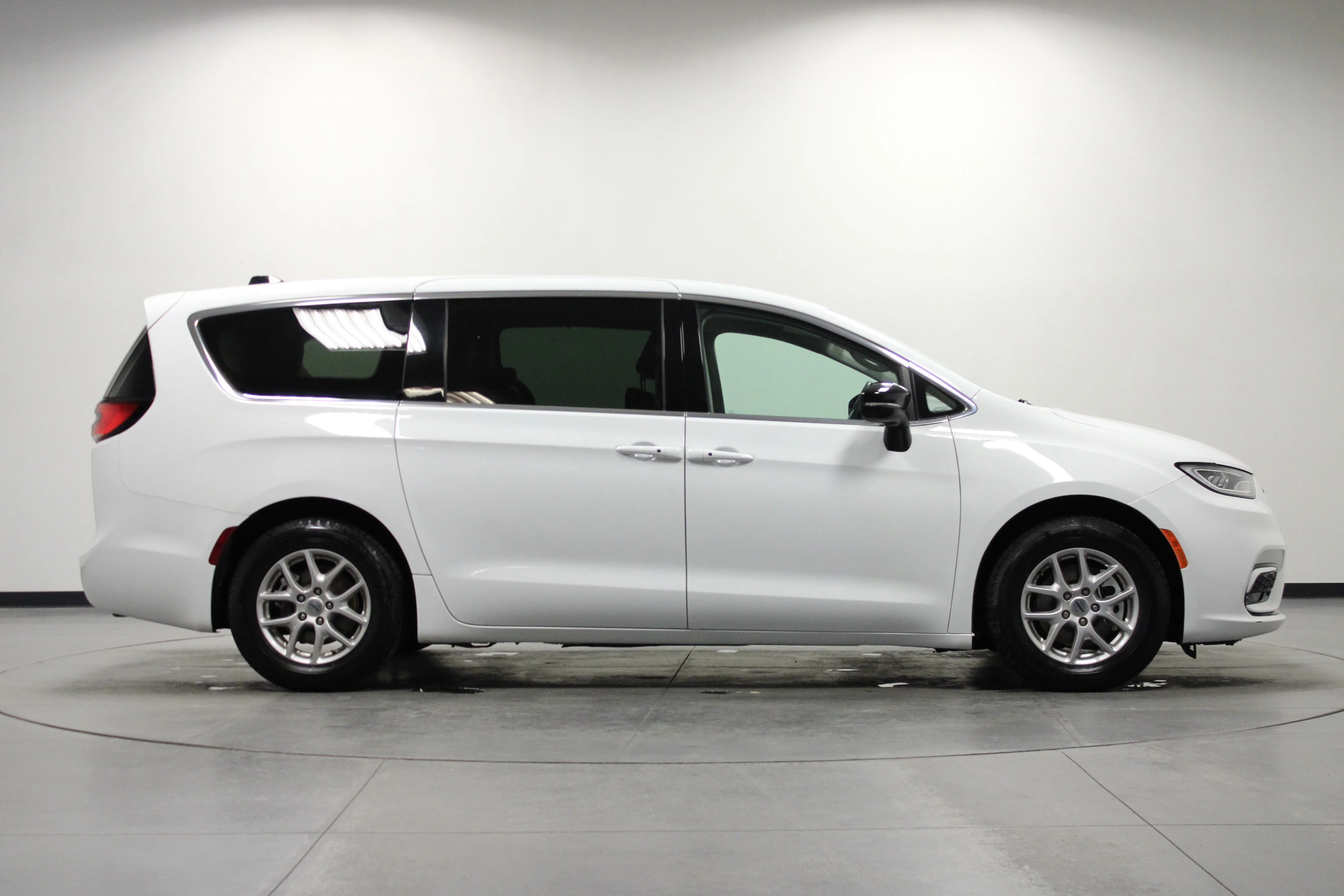 Used 2024 Bright White Clearcoat Chrysler Touring L image 3