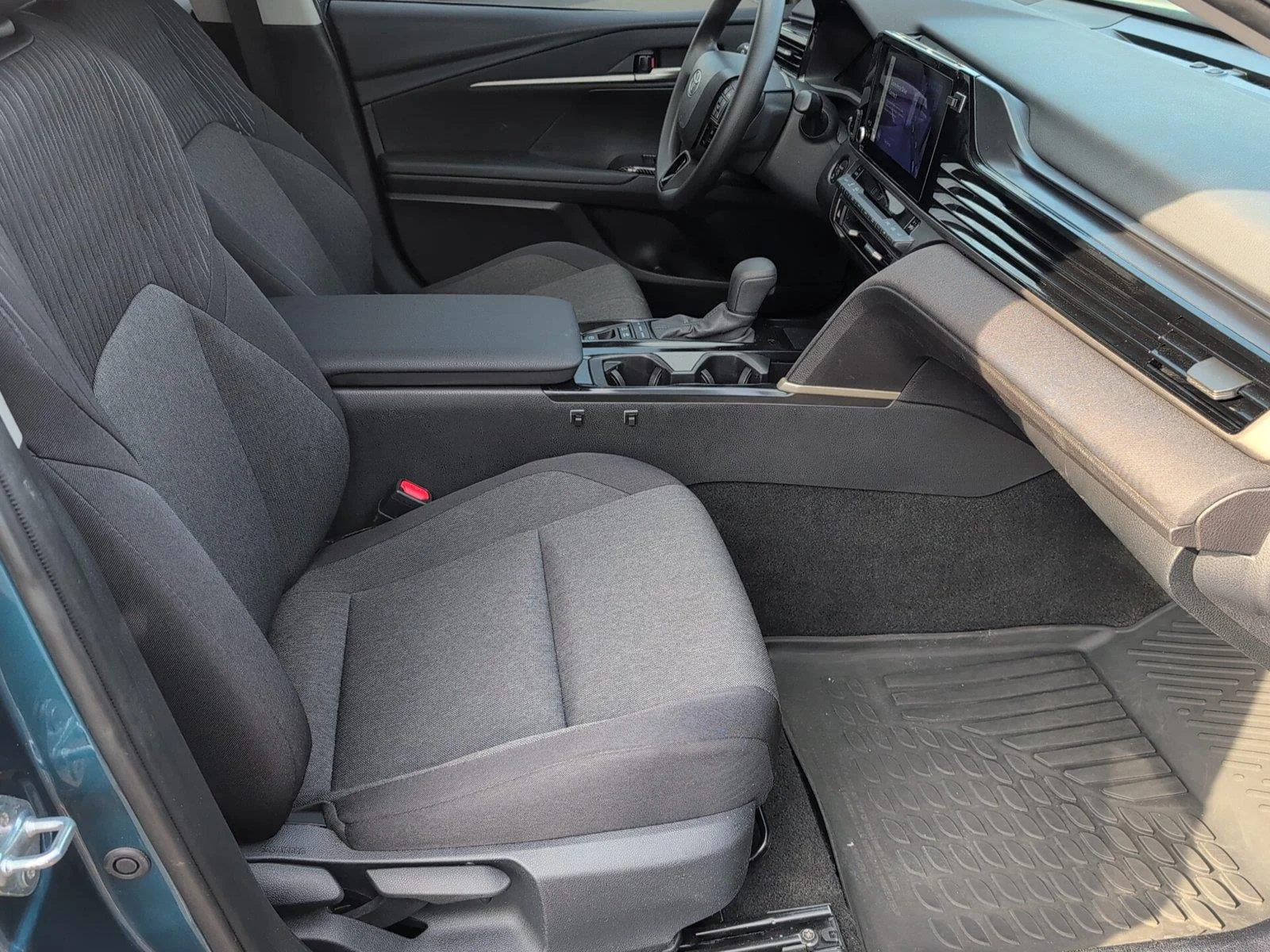 Used 2025 Ocean Gem Toyota LE image 38