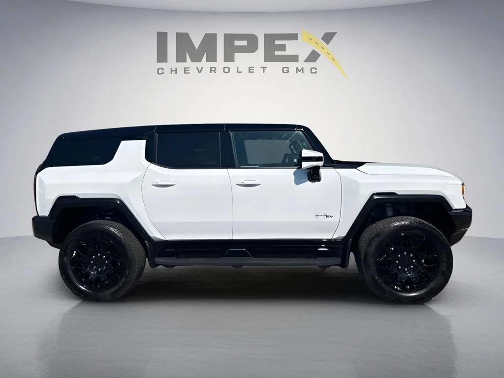 Used 2025 Interstellar White GMC 2X image 6