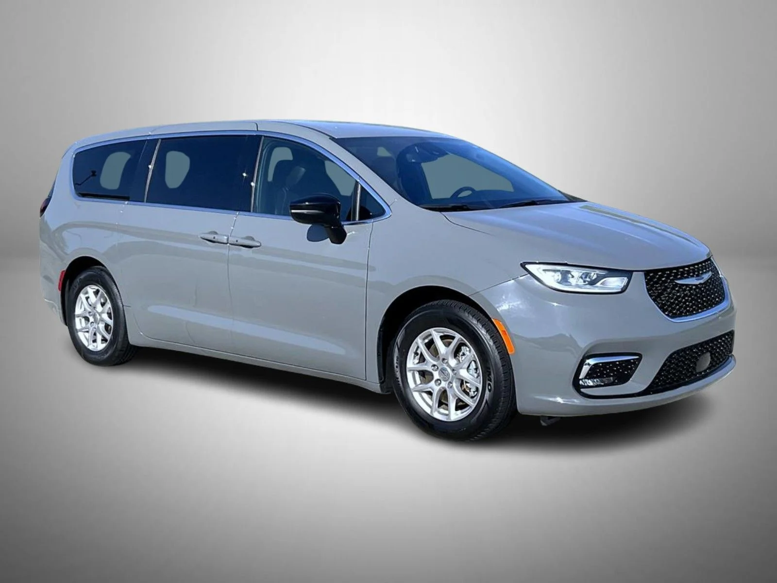 Used 2025 White Chrysler Select image 3