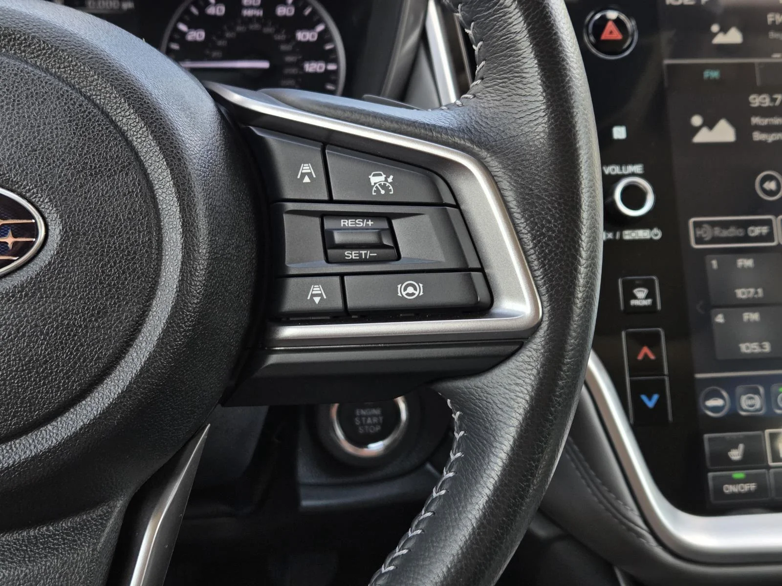 Used 2023 Ice Silver Metallic Subaru Onyx Edition image 20