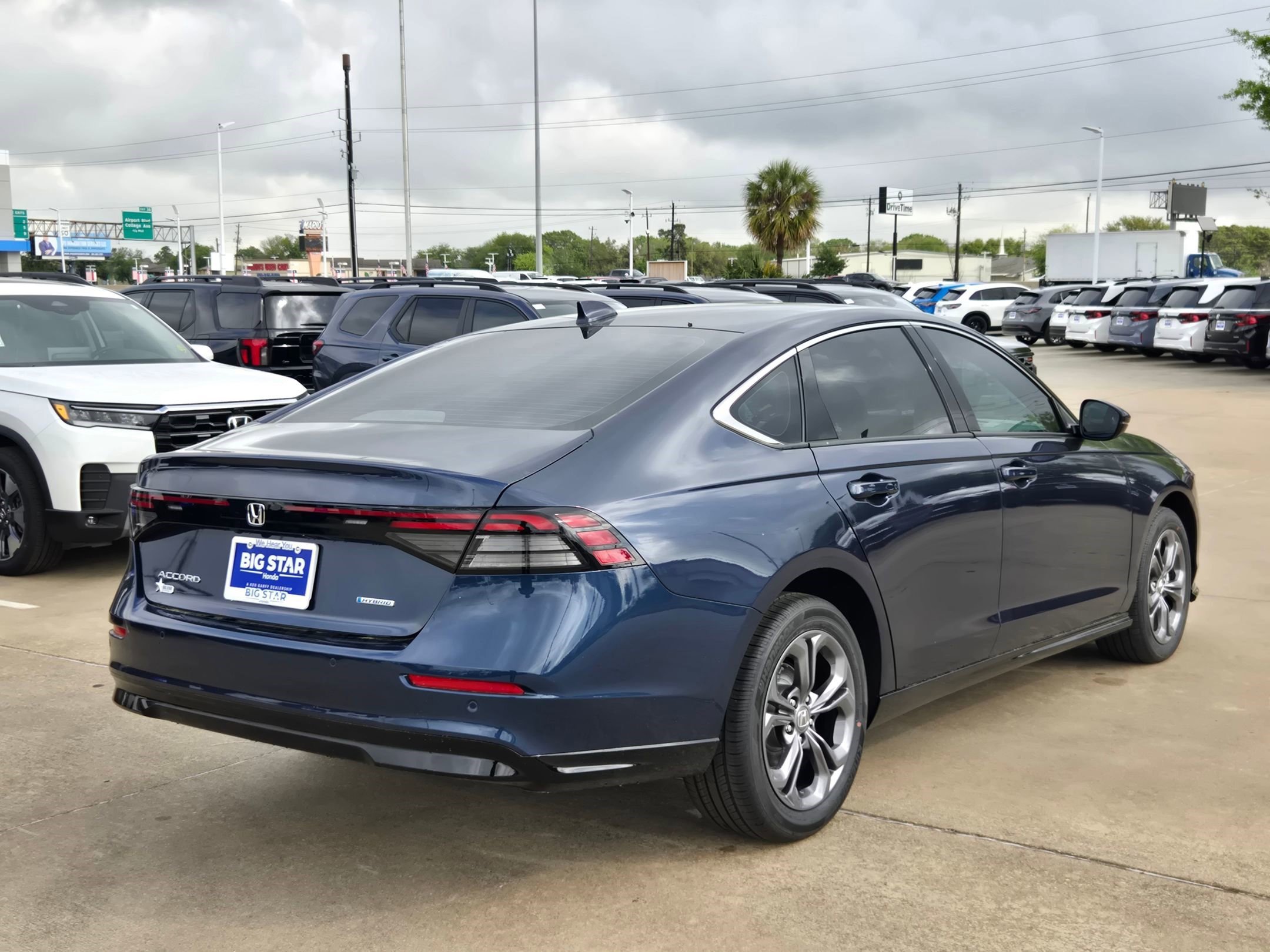 New 2026 Canyon River Blue Metallic Honda EX-L image 4