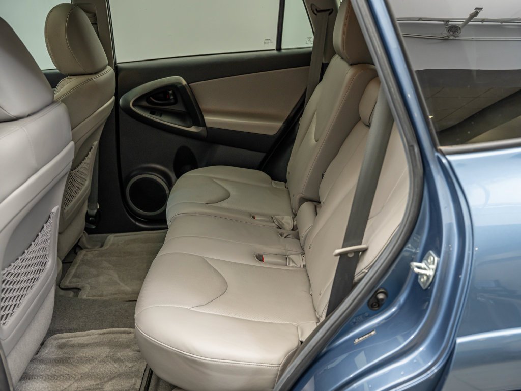Used 2011 Pacific Blue Metallic Toyota Limited image 41