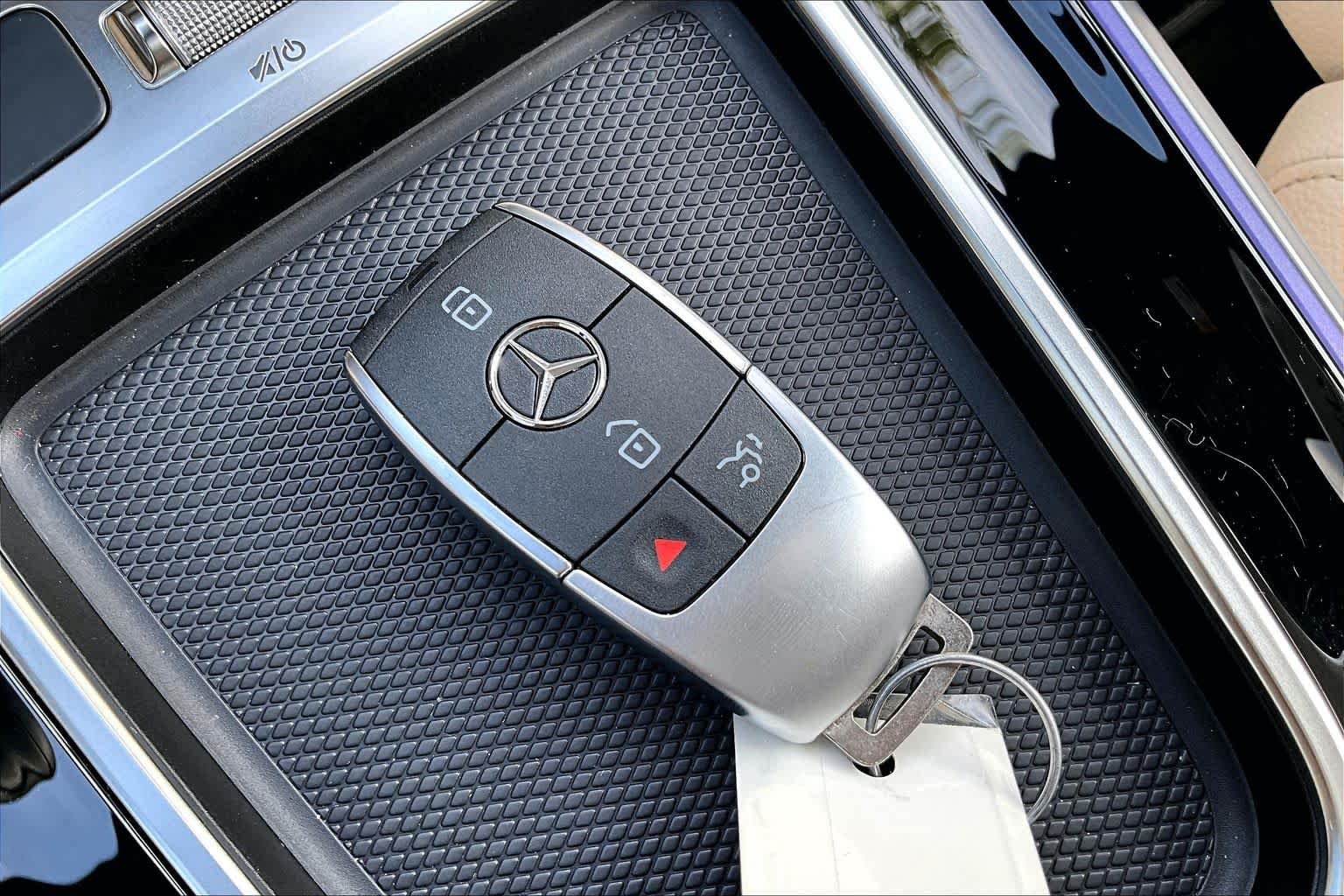 Used 2026 Night Black Mercedes-Benz GLB 250 image 15