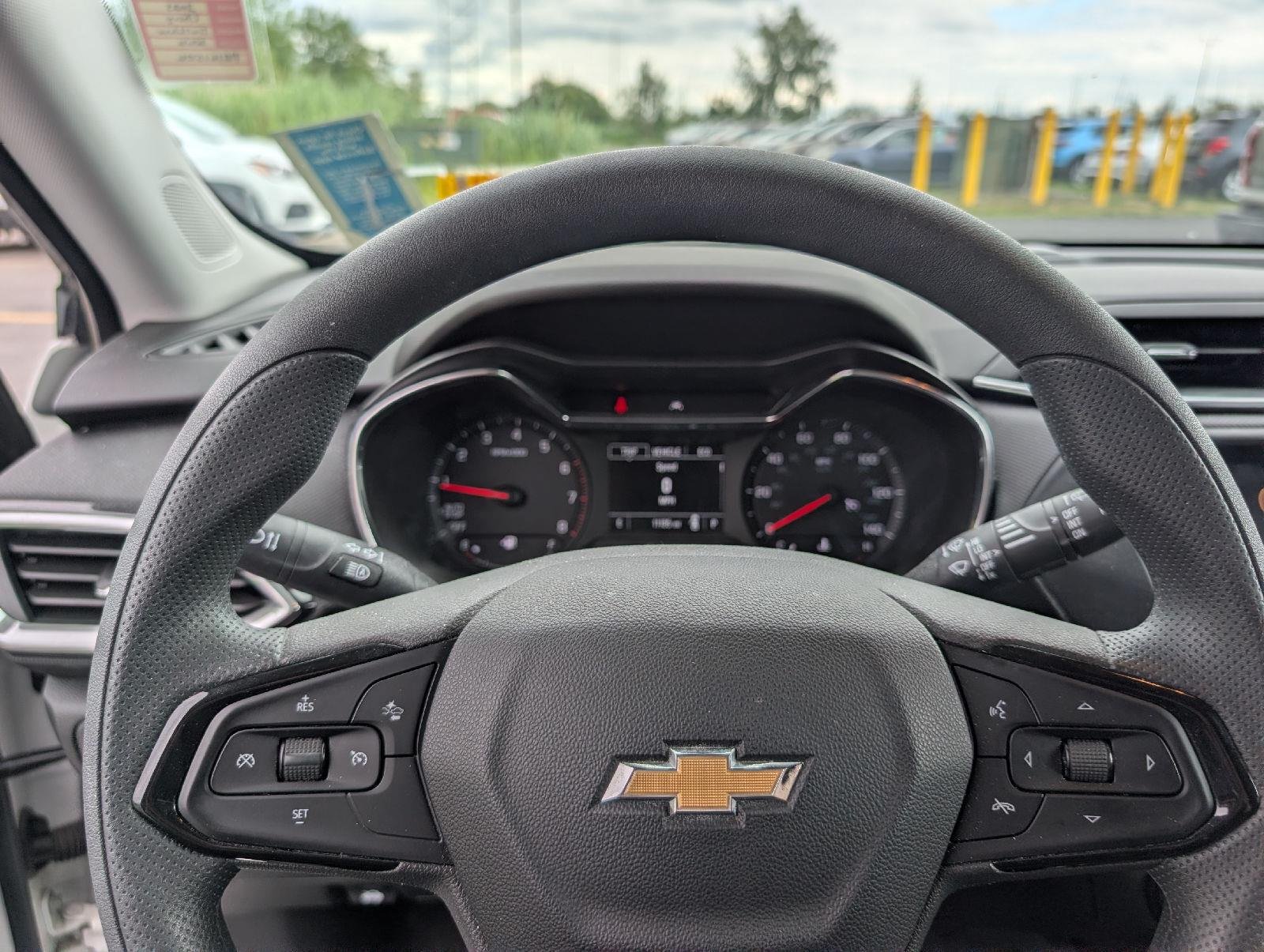 Used 2023 Summit White Chevrolet LT image 10