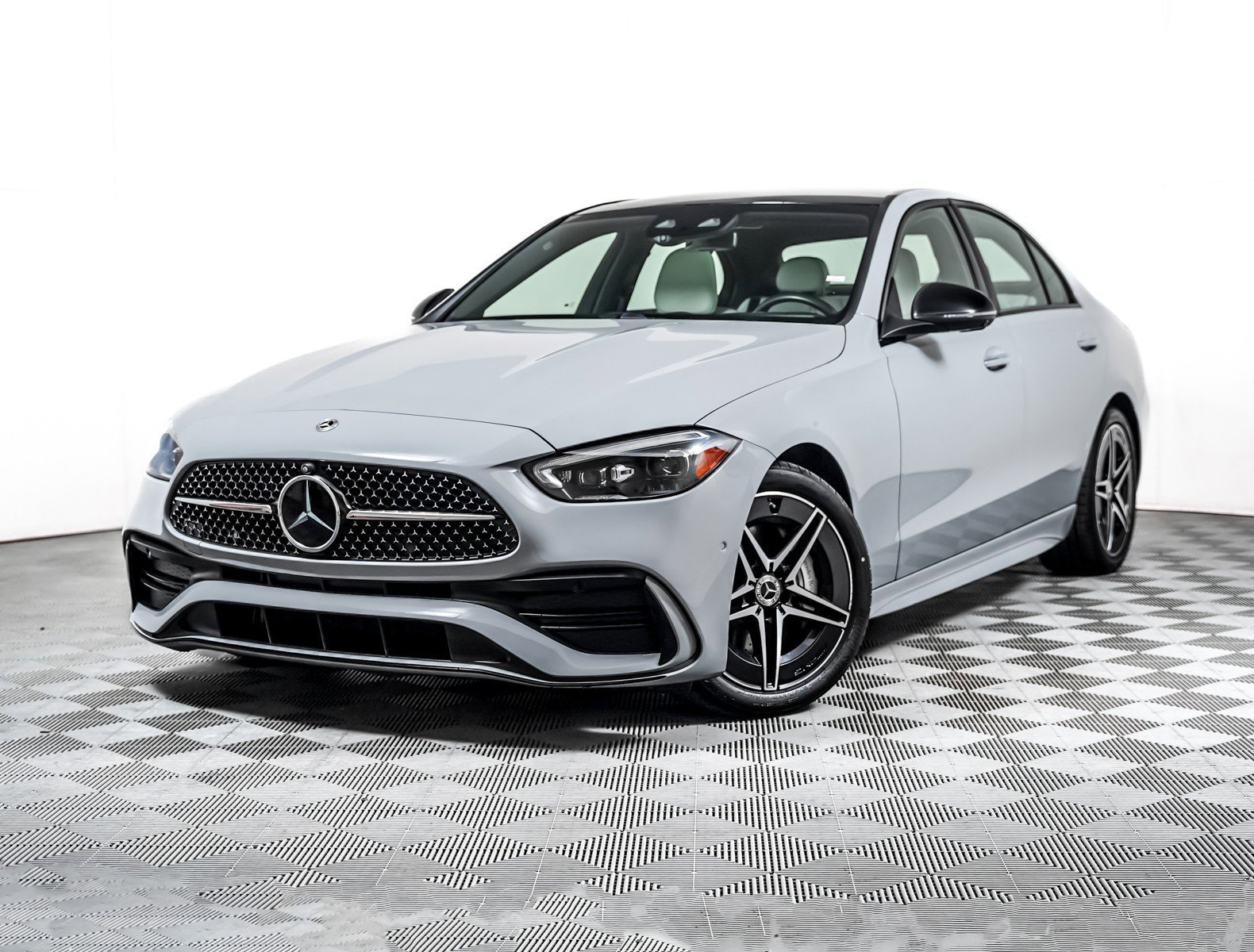 2025 Mercedes-Benz C-Class C 300's photo