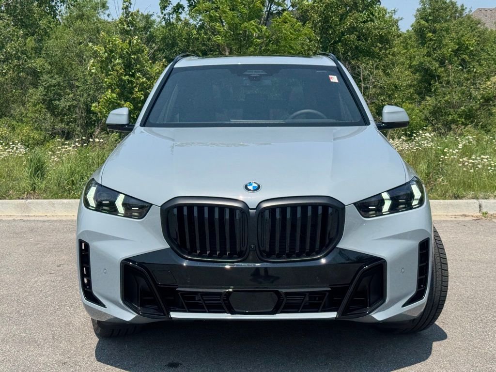 Used 2026 Brooklyn Grey Metallic BMW xDrive40i image 2