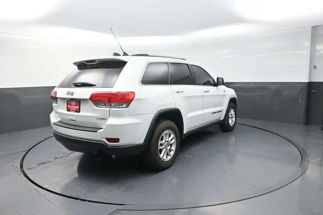 Used 2019 White Jeep Laredo E image 12