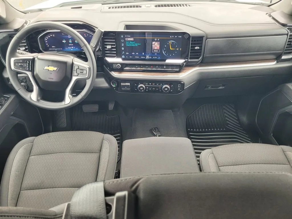 Used 2026 Summit White Chevrolet LT (2FL) image 18