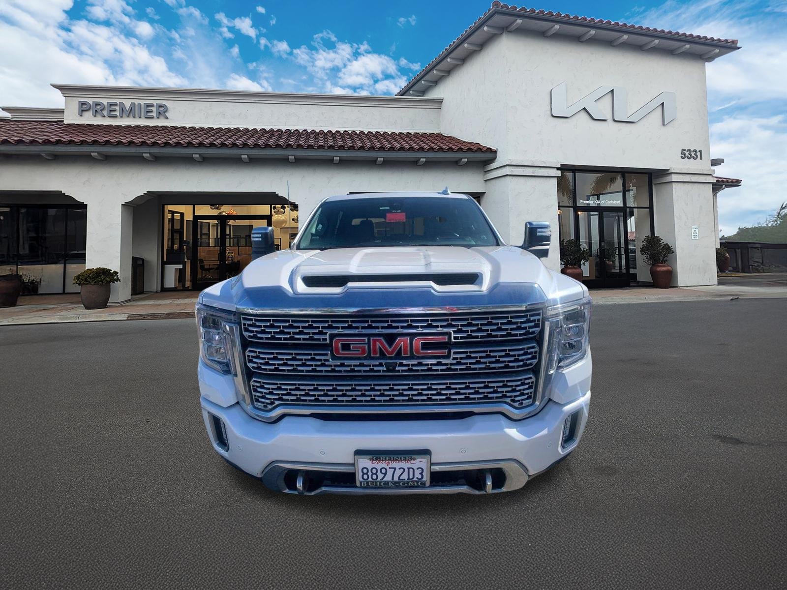 Used 2021 White GMC Denali image 3