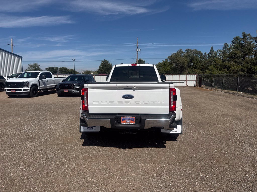 New 2026 Star White Metallic Tri-Coat Ford Lariat image 5