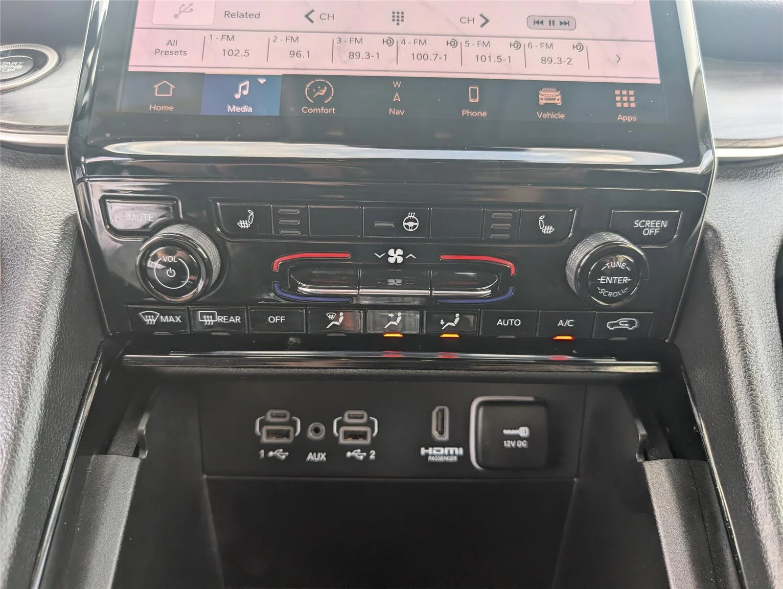 Used 2022 Silver Zynith Jeep 4x4 image 20