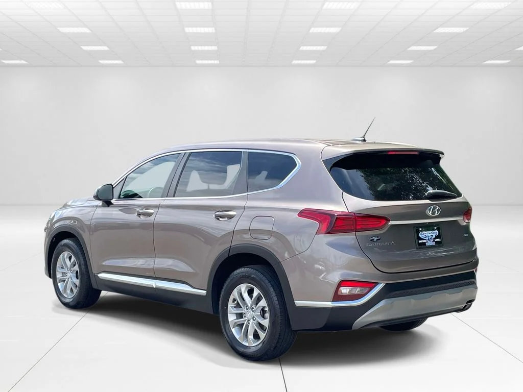 Used 2019 Brown Hyundai SE image 4