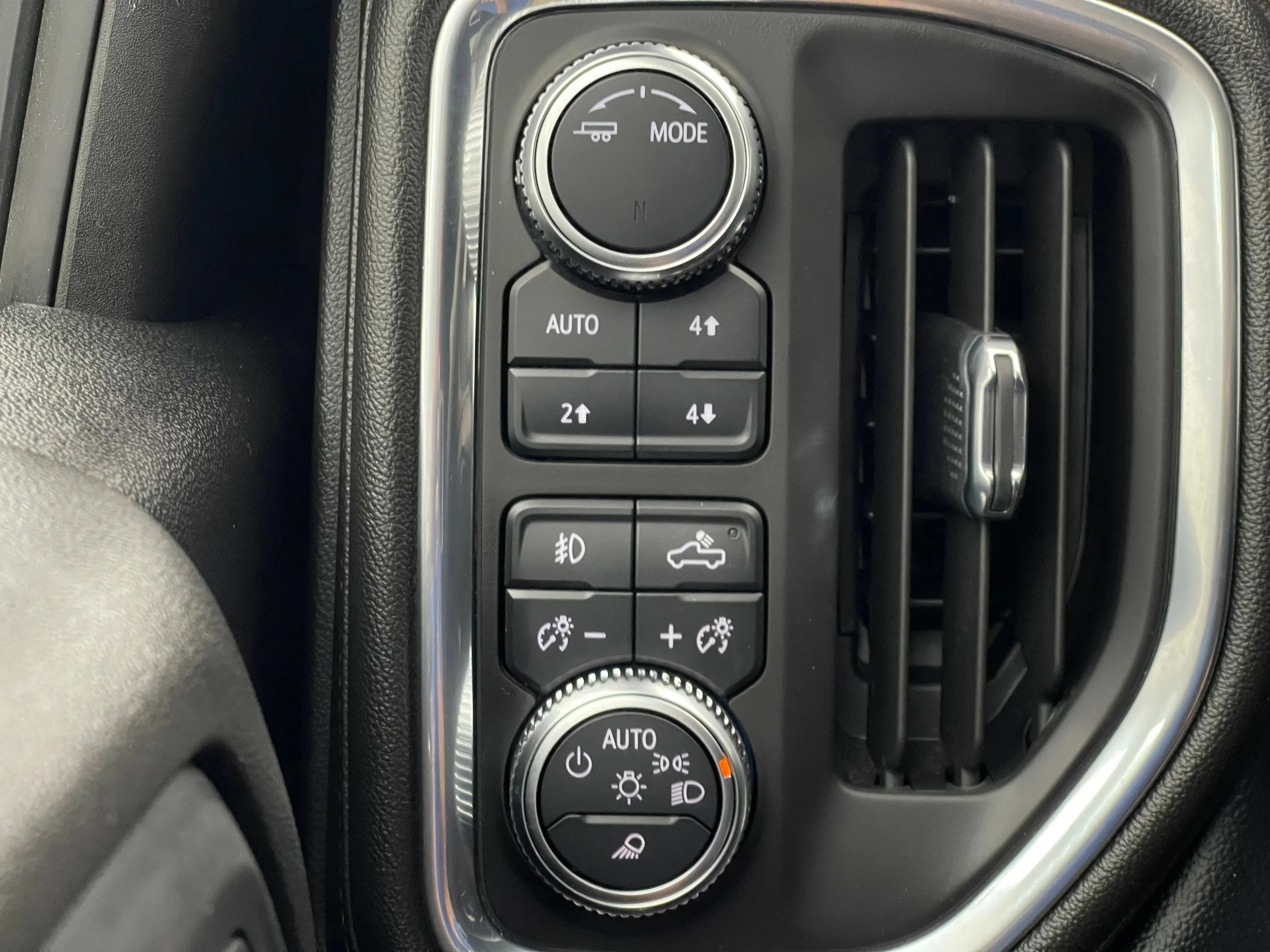 Used 2022 Cayenne Red Tintcoat GMC AT4 image 24