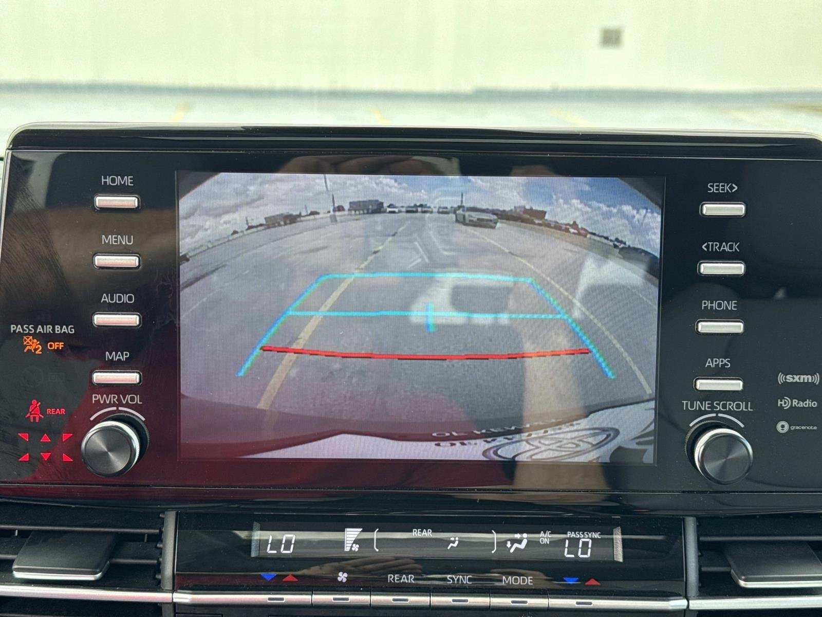 2024 Toyota Sienna XLE - Photo 26