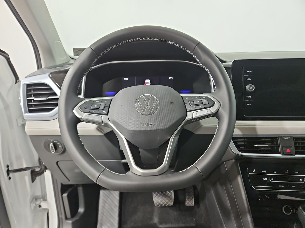 New 2026 White Volkswagen 1.5T SE image 14