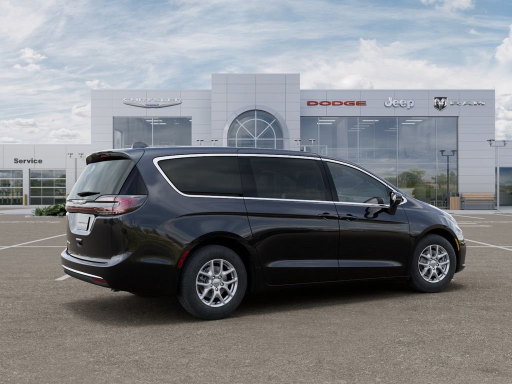 New 2026 Diamond Black Crystal Pearl-Coat Exterior Paint Chrysler Select image 4