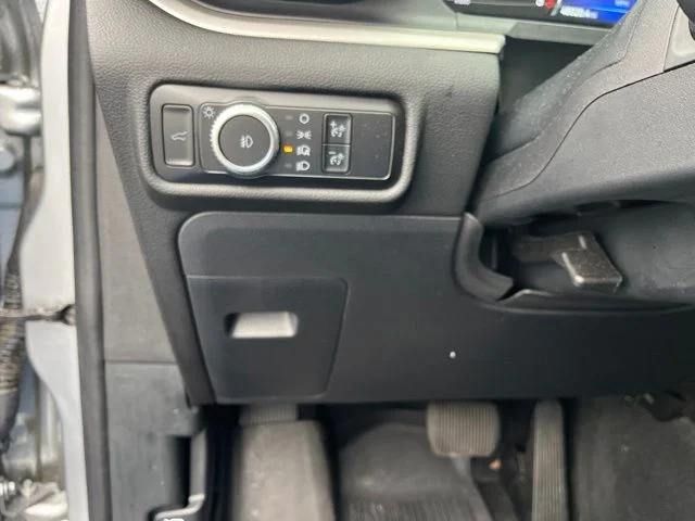 Used 2023 Silver Ford XLT image 30