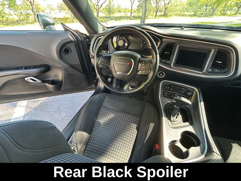 Used 2020 Gray Dodge SXT image 9