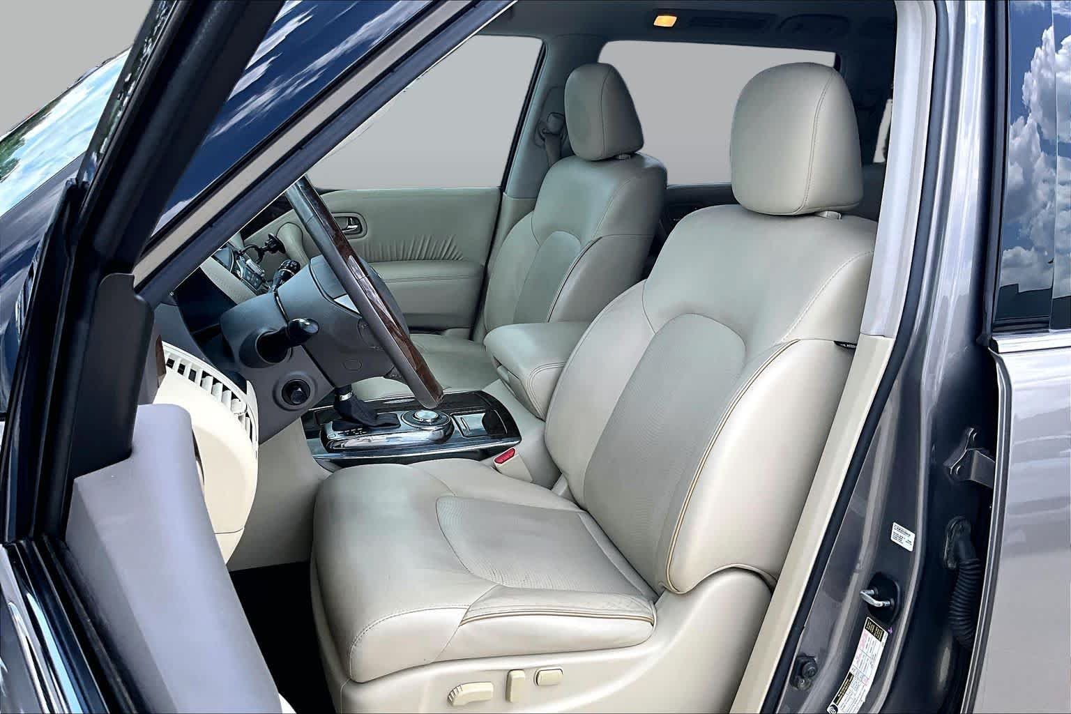 Pre-Owned 2017 INFINITI QX80