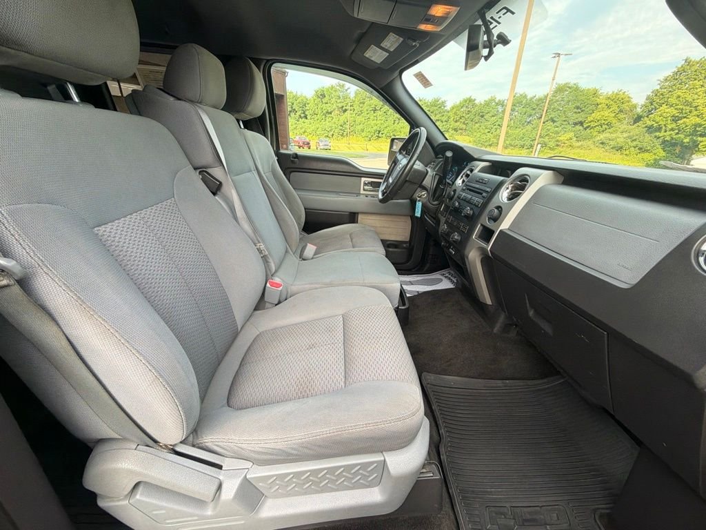 Used 2011 Silver Ford XLT image 39