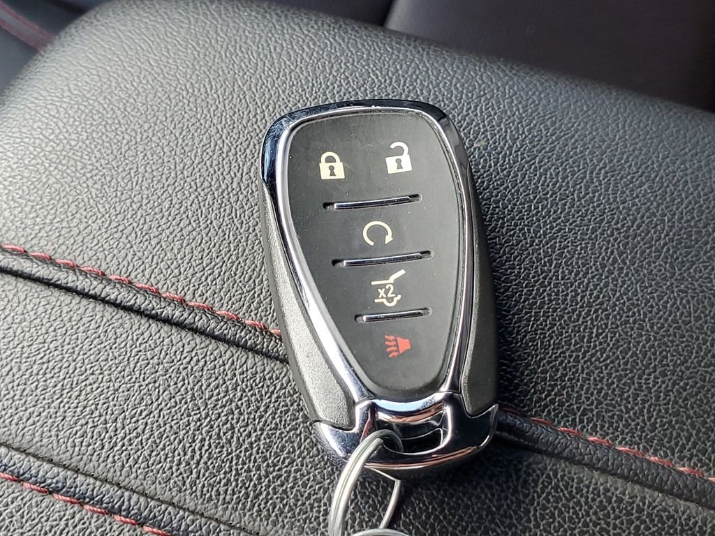 Used 2020 Red Chevrolet RS image 36