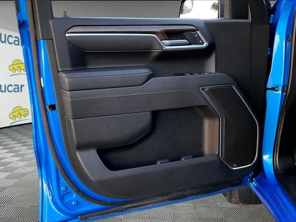Used 2026 Blue Chevrolet LT image 9