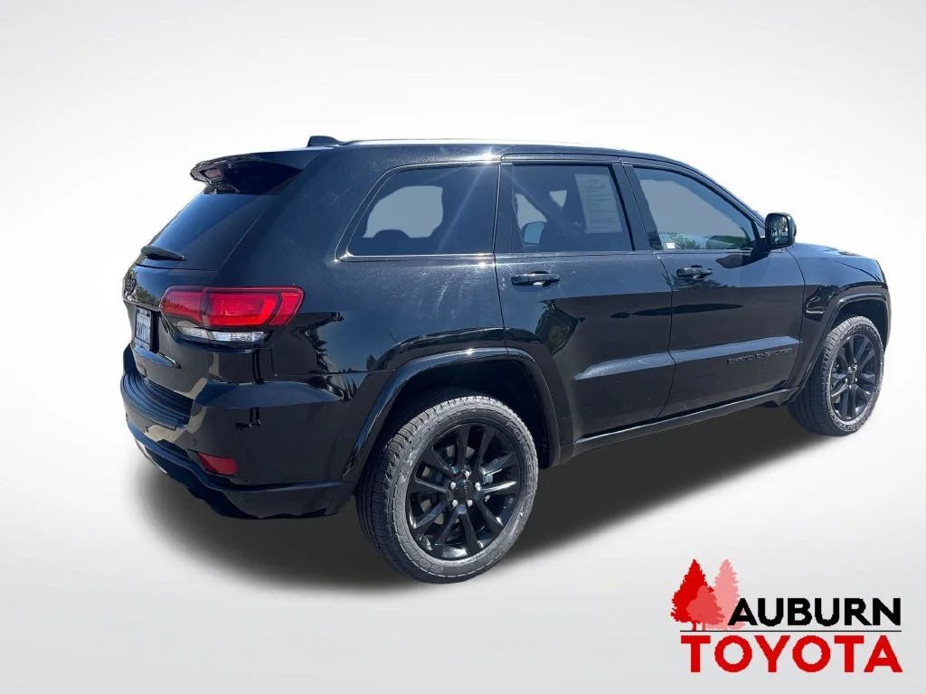 Used 2021 Black Jeep Laredo X image 5