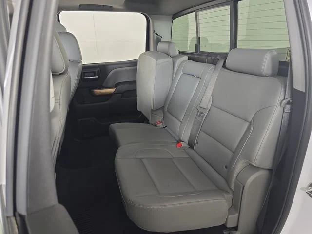 Used 2019 IRIDESCENT PEARL TRICOAT Chevrolet LTZ image 22